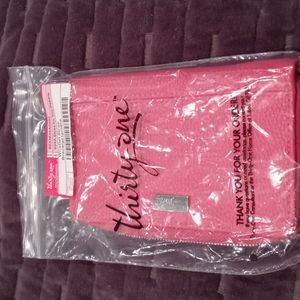 Thirty- one Jewell pebbled wallet